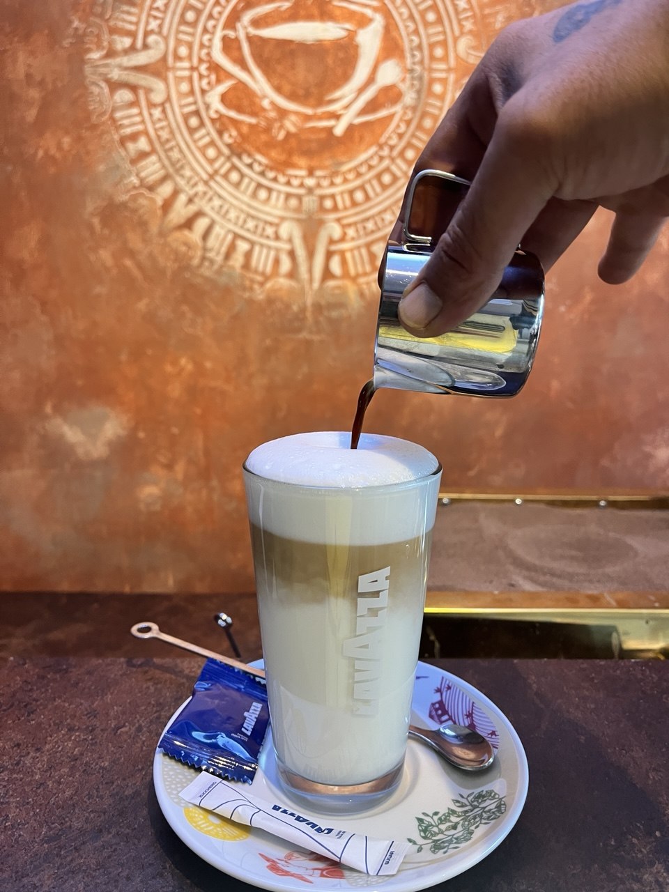 Latte Macchiato €
